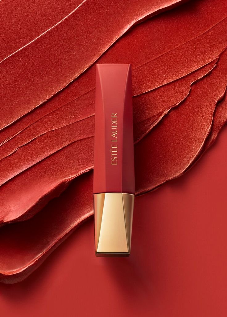 How Lipstick Becomes a Brand’s Signature Symbol