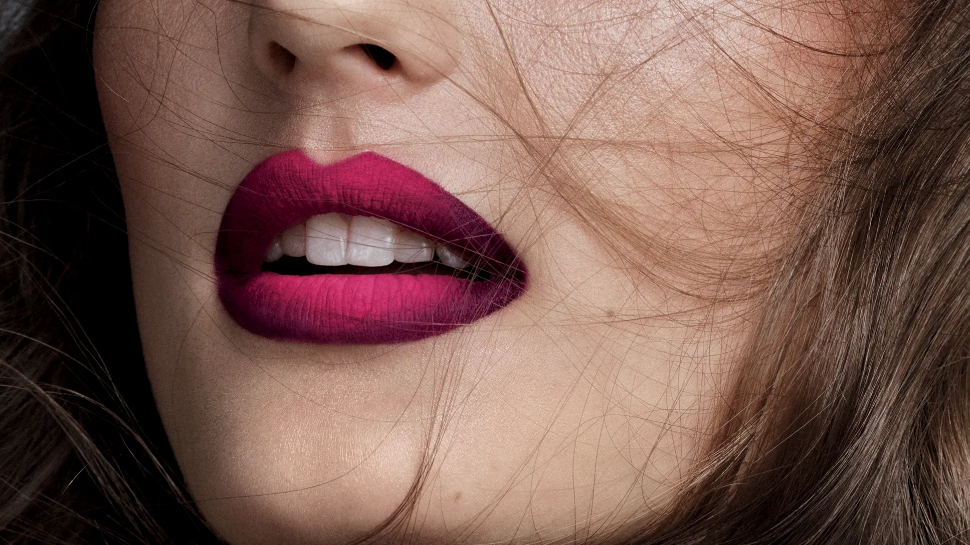 Ombré Lips: Creating Depth Without Overlining